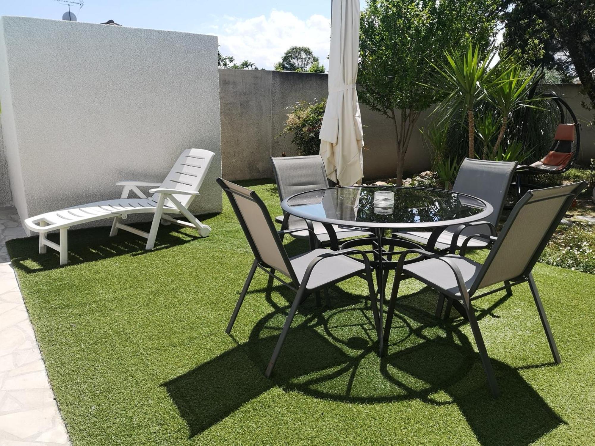 Appartement Dans Villa Avec Piscine Et Jardin Marguerittes Exterior foto